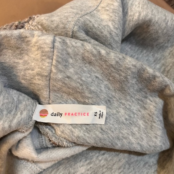 Daily Practice by Anthropologie Tunic Sweatshirt in Gray - Picture 4 of 6